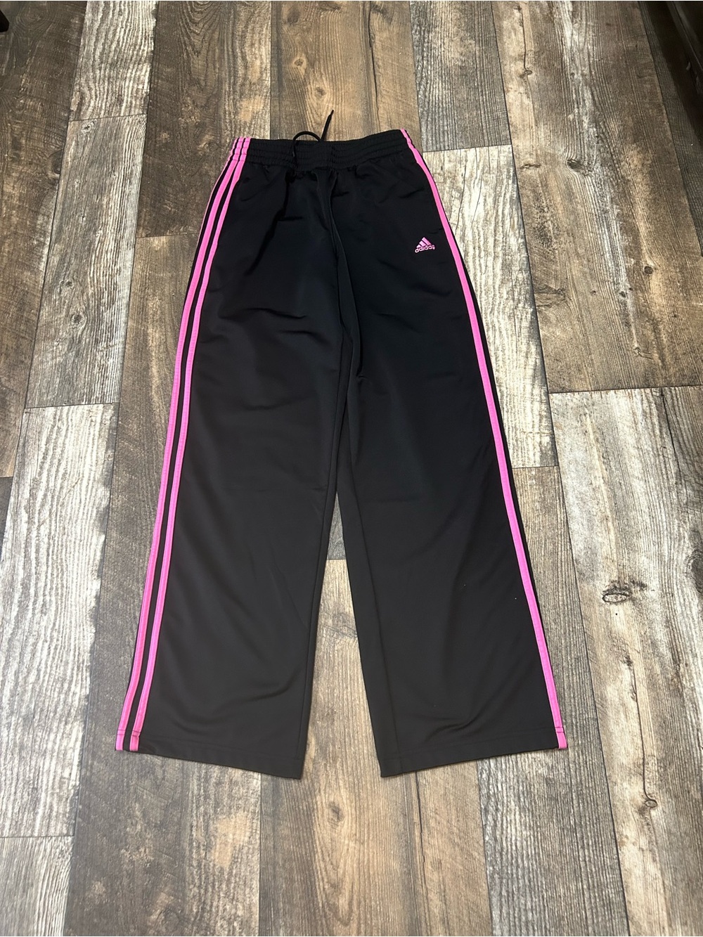 Adidas Pant Women M Black
Polyester Track Wide-Leg Running
3-Stripes Gym Workout